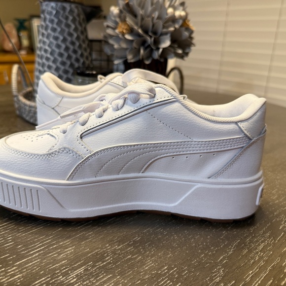 Puma White Women's Sneakers - Picture 5 of 7